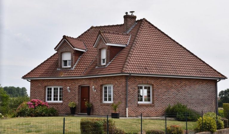 maison en brique prix