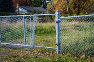 Lire la suite à propos de l’article Prix de la réparation d’une clôture grillagée