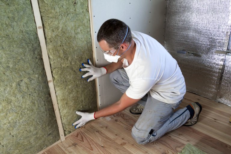 coût pose de cloison, plâtrier cloison, prix cloison, pose d'une isolant sur une cloison