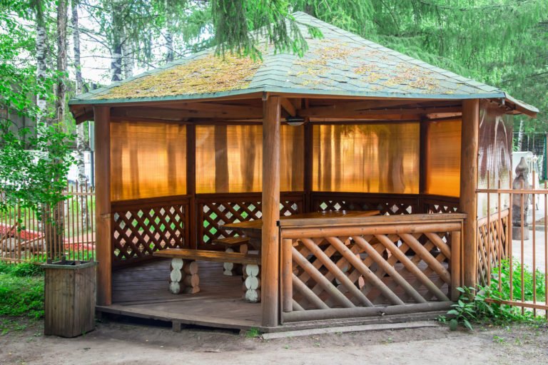 pergola en kit pas cher, pergola ou chalet de jardin en bois